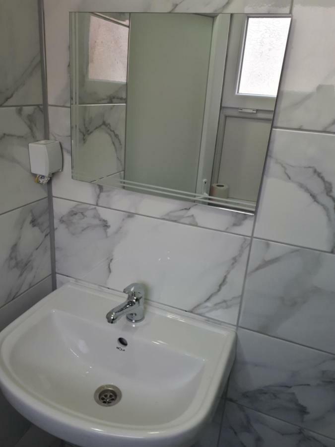 Edelweiss Hostel Štip Dış mekan fotoğraf